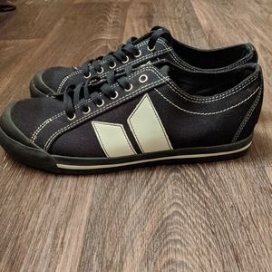 Macbeth Mens shoes
